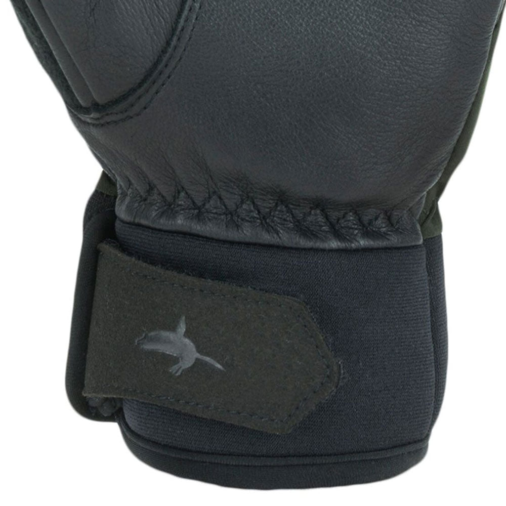 Sealskinz All Weather Hunting Glove in Olive Green and Black 3